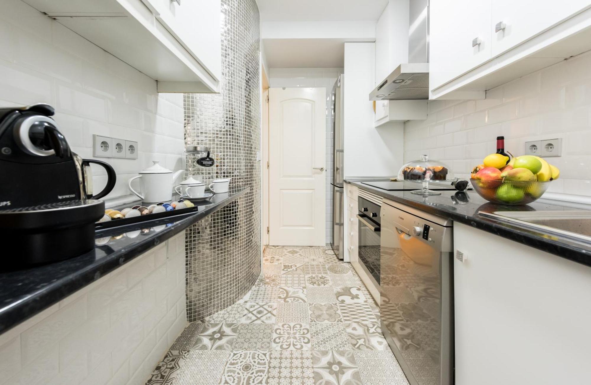 City Deluxe Apartment Мадрид Экстерьер фото