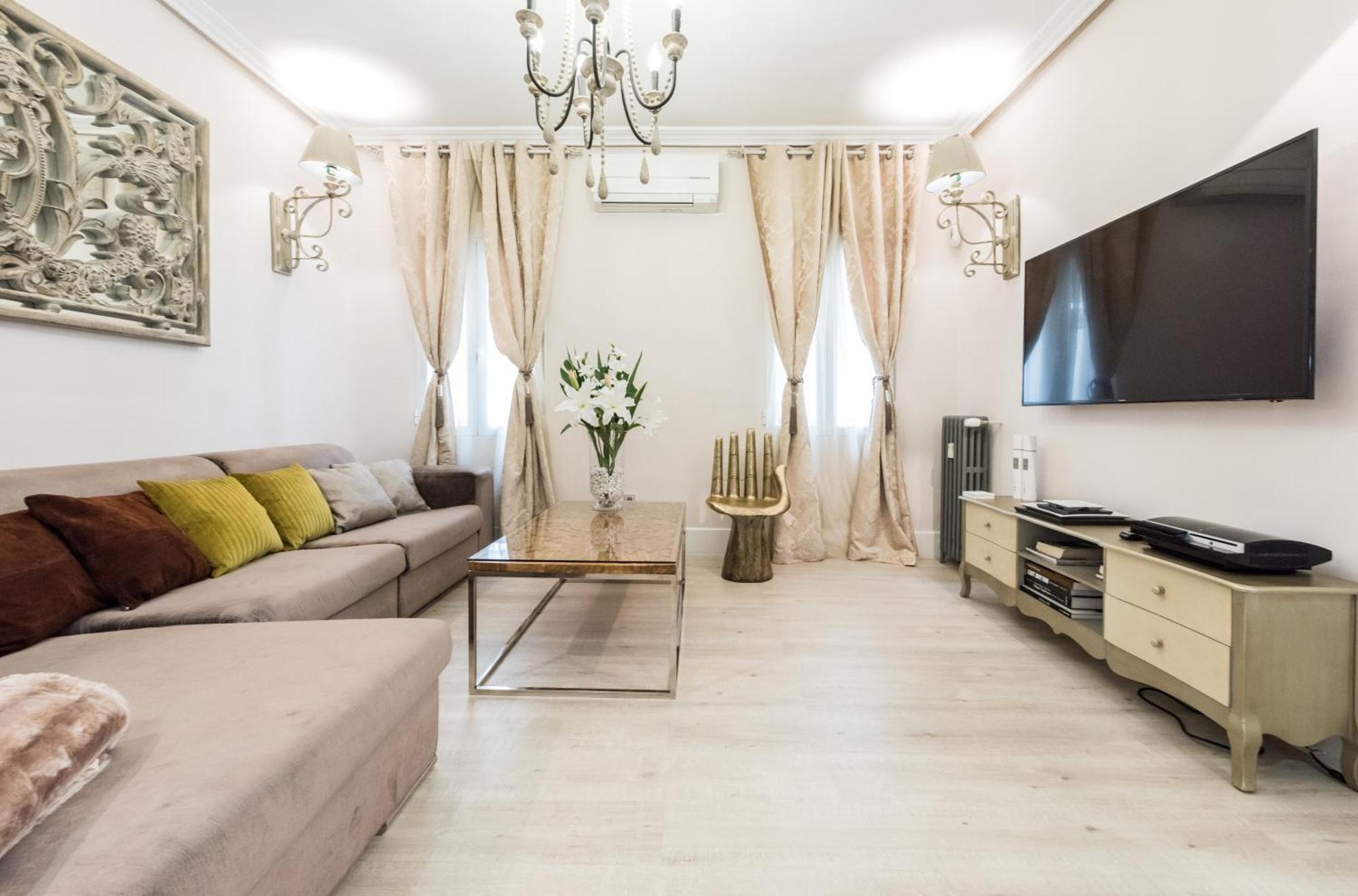 City Deluxe Apartment Мадрид Экстерьер фото